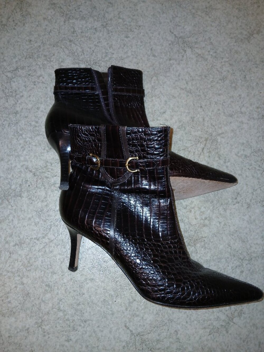 Ann Taylor Jocie Dark Brown Crocodile Embossed Leather Booties sz 7.5 M